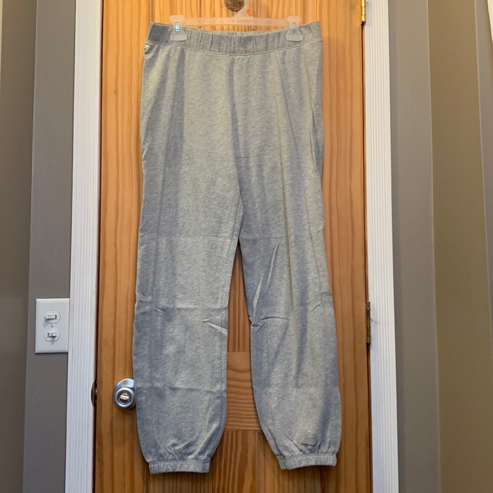 Victoria’s Secret classic fleece jogger, heather gray, size M